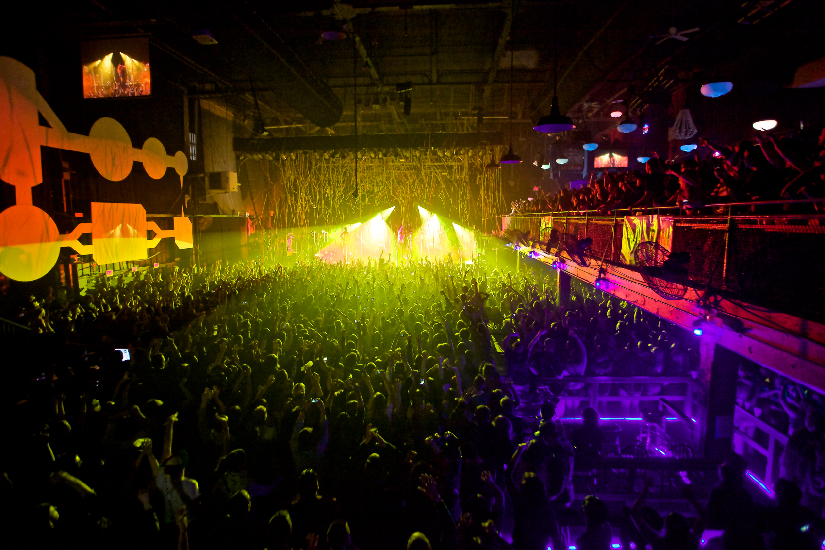 Gossamer Tour
Electric Factory
Philadelphia, Pa
November 29, 2012


DerekBrad.com